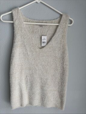 LOFT Plush V-Neck sweater sz M